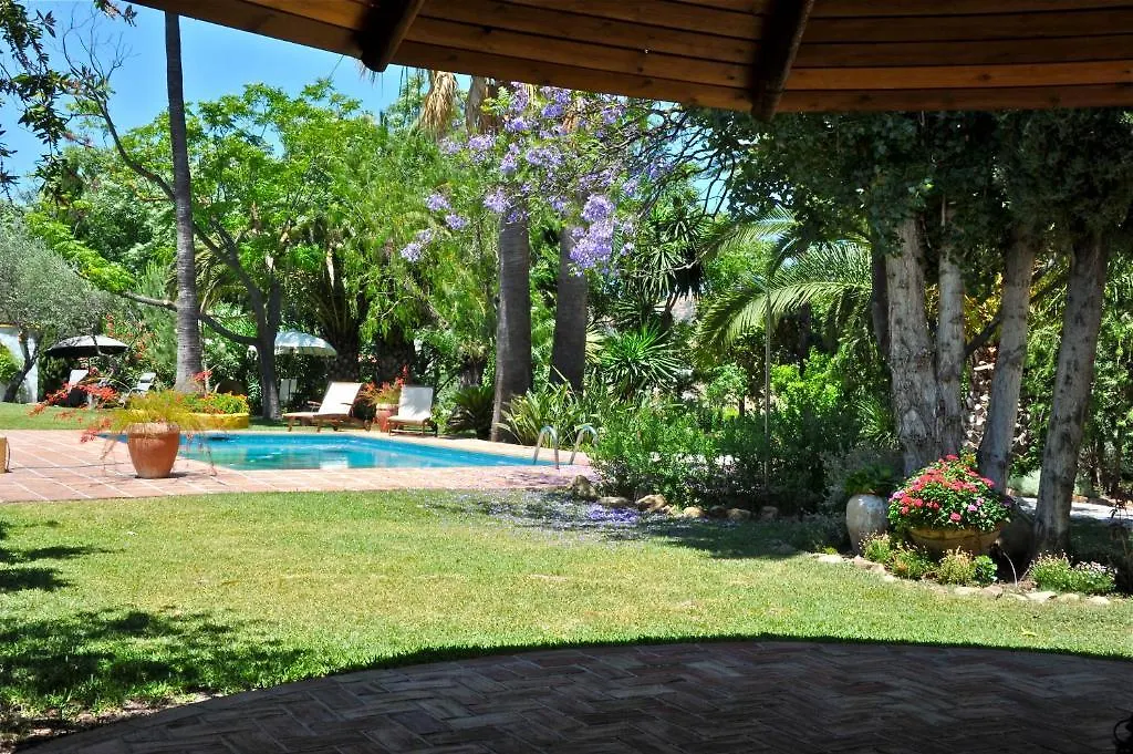 Barros De Luna Guest House Coin