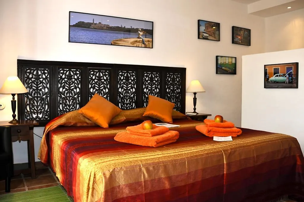 Barros De Luna Guest House Coin