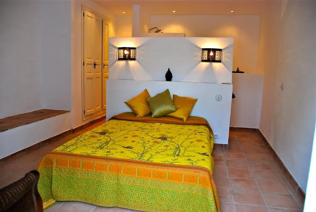 Barros De Luna Guest House Coin