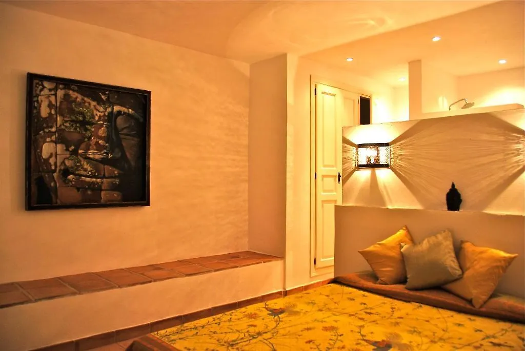 Barros De Luna Guest House Coin Spain